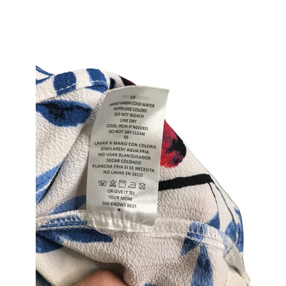 C & E Women's Blouse Sleeveless Top Blue Floral Ruffled Collar V-Neck Stretch M - Picture 6 of 7